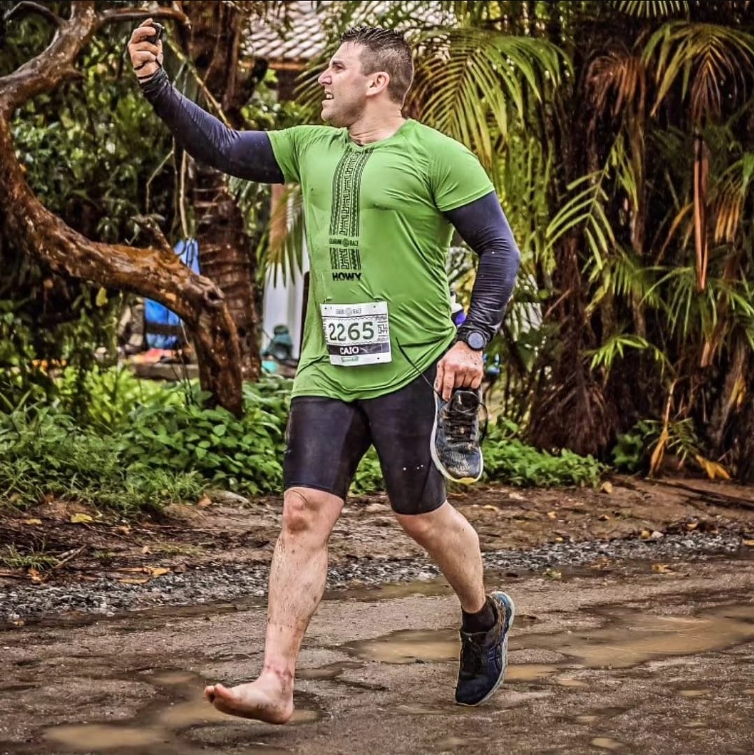 Chegada da primeira maratona de montanha após o acidente