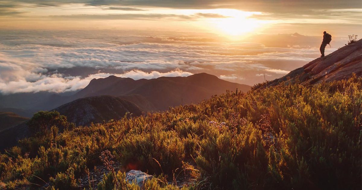 Pôr do sol visto do Pico da Bandeira, Parque Nacional do Caparaó